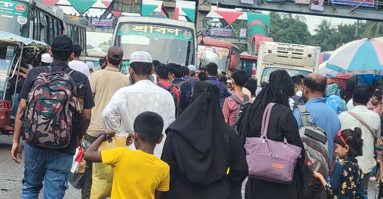 যাত্রীর চাপ বাড়লেও সাইনবোর্ডে জ্যাম নেই