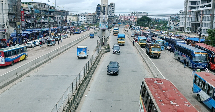 ঢাকা-চট্টগ্রাম-সিলেট মহাসড়কে কাজ করছে দেড়শো পুলিশ