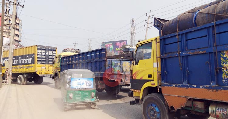 ঢাকা-সিলেট মহাসড়কে ৬ কিলোমিটার যানজট