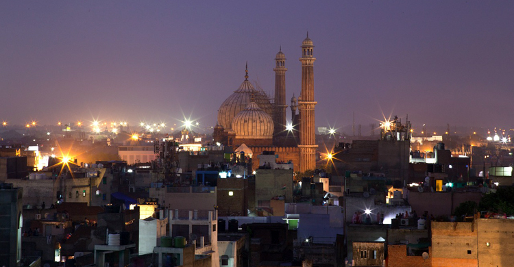 আল্লাহর প্রিয় হওয়ার আমল তাহাজ্জুদ