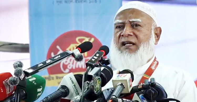 যাকে বলা হয় ‘সর্বমন্ত্রী’, তিনি সব মন্ত্রণায়ল আজানও দেন ইকামতও দেন