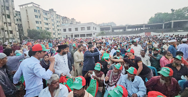 পতিত স্বৈরাচার লুণ্ঠন করে হাজার হাজার কোটি টাকা পাচার করেছে