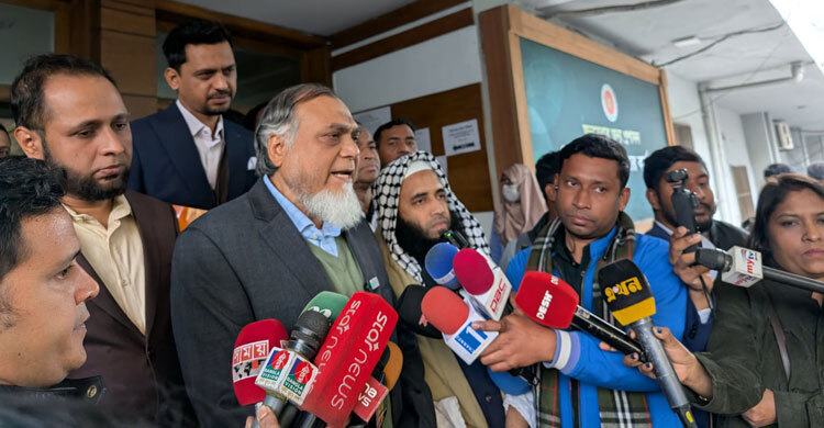 কোনো কোনো জায়গায় রিটার্নিং কর্মকর্তা ও প্রশাসন নিরপেক্ষ থাকছে না