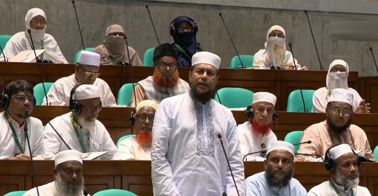 ঈদুল আজহা গেলো, এখনো মে মাসের বেতন পাননি মাদরাসা শিক্ষকরা