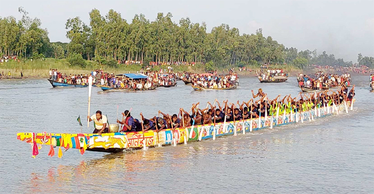 ছলাৎ ছলাৎ শব্দে আবারো মুখরিত হলো ব্রহ্মপুত্র