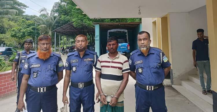 পুলিশের ওপর হামলা করে আসামি ছিনতাই, বিএনপি নেতা গ্রেফতার