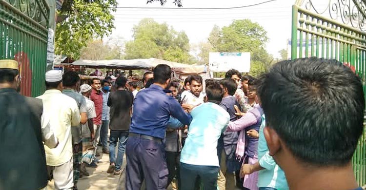 আদালত চত্বরে বৈষম্যবিরোধী ছাত্রদের সঙ্গে আইনজীবীদের সংঘর্ষ, আহত ৮