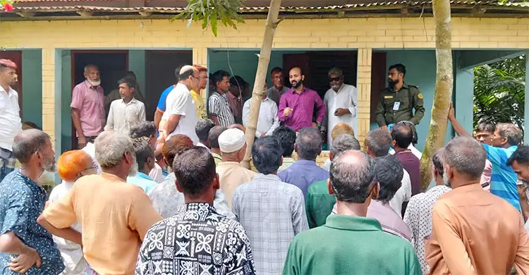 অতিরিক্ত দামে সার বিক্রির দায়ে ডিলারকে জরিমানা