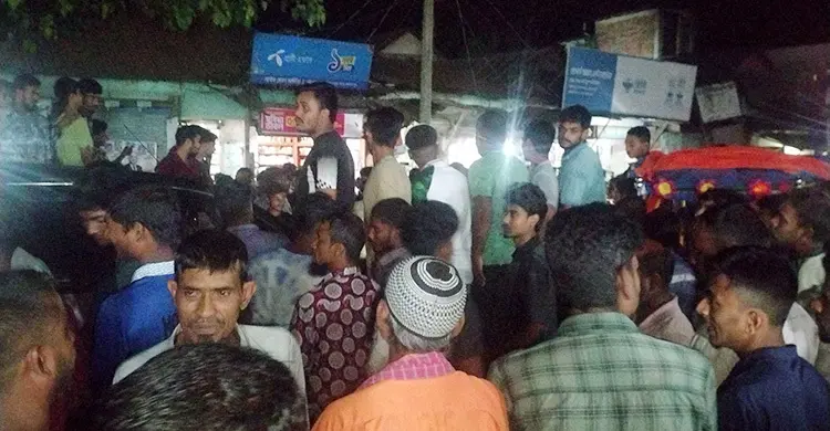 লোডশেডিংয়ে অতিষ্ঠ এলাকাবাসী, জামালপুর-ময়মনসিংহ মহাসড়ক অবরোধ