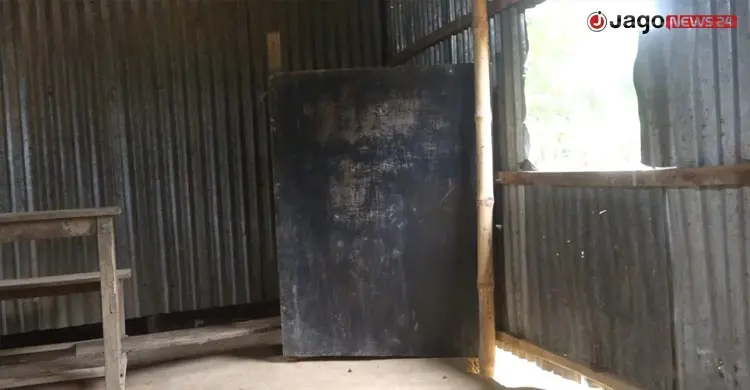 এ যেন ‘কাজির গরু কেতাবে আছে, গোয়ালে নেই’