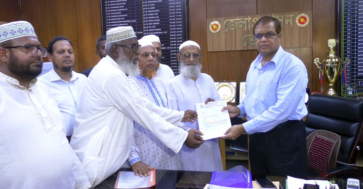 সংসদের উভয় কক্ষে পিআর পদ্ধতি চালু, জুলাই সনদের আইনি ভিত্তিসহ পাঁচ দাবিতে প্রধান উপদেষ্টা বরাবর স্মারকলিপি দিয়েছে জামায়াতে ইসলামী। রোববার 