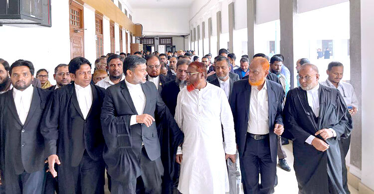 চাপ প্রয়োগের প্রশ্নই ওঠে না, ন্যায়বিচারের অপেক্ষা করছি