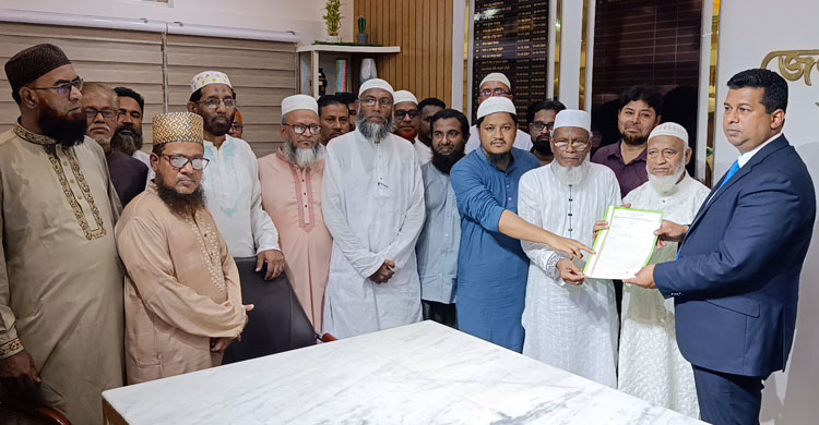 সংসদের উভয় কক্ষে পিআর পদ্ধতি চালু, জুলাই সনদের আইনি ভিত্তিসহ পাঁচ দাবিতে প্রধান উপদেষ্টা বরাবর স্মারকলিপি দিয়েছে জামায়াতে ইসলামী। রোববার 