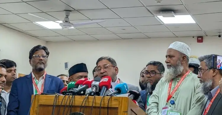 নির্বাচনে বিভিন্ন অভিযোগে ইসিকে শতাধিক ফুটেজ দিলো ১১ দলীয় জোট