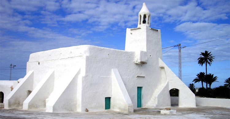 তিউনিসিয়ার আটশ বছরের পুরোনো মসজিদ জামে তালাকিন