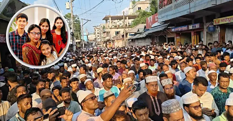 লক্ষ্মীপুরে নিহত মা ও তিন মেয়ের জানাজায় মানুষের ঢল