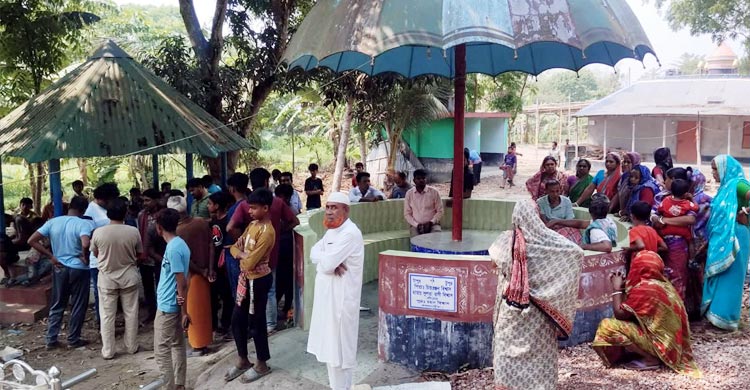 কুষ্টিয়ার নিহত তিনজনের দাফন একজনের শেষকৃত্য সম্পন্ন