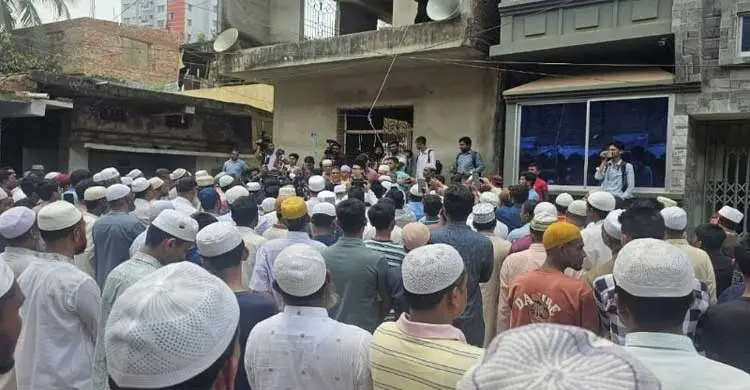 ইরান যুদ্ধ: বাহরাইনে নিহত প্রবাসী তারেক মহসিনের দাফন সম্পন্ন