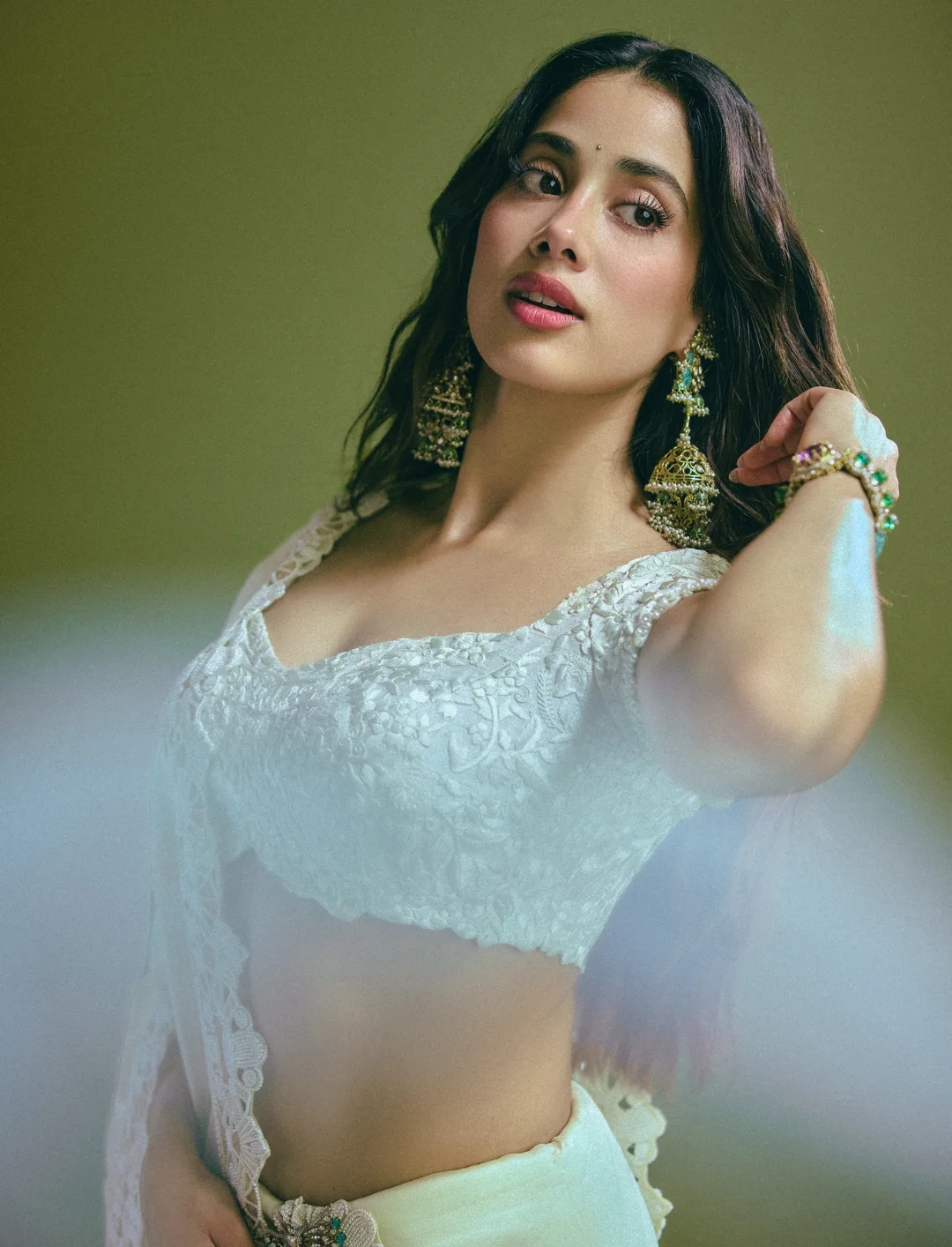 জাহ্নবীর এই সাজে চোখ ফেরানো দায়
