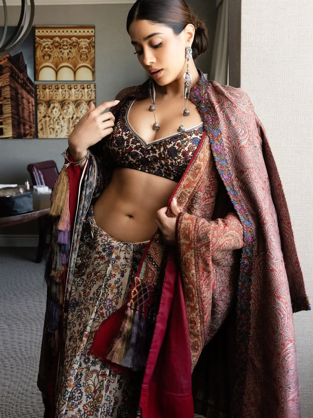 বিয়ের সাজে নতুন অনুপ্রেরণার নাম জাহ্নবী কাপুর