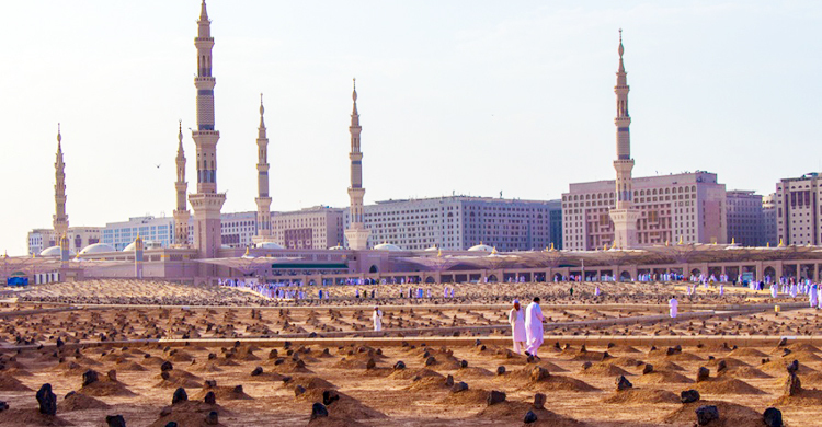 যে আমলের কারণে তার জানাজা পড়েছিলেন সত্তর হাজার ফেরেশতা