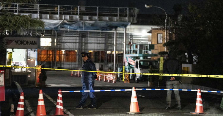 15 injured in stabbing, chemical spray attack in Japan