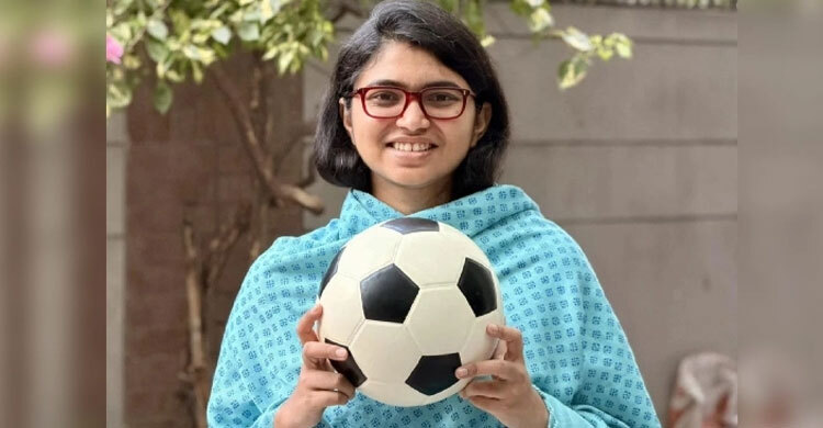 Jara alleges harassment of her female agents