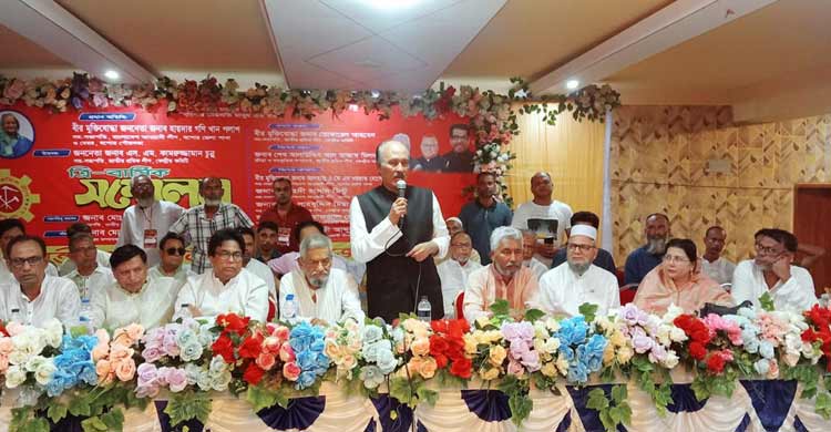 যশোরে শ্রমিকলীগের দু&rsquo;পক্ষের দুই সম্মেলনে পাল্টাপাল্টি কমিটি ঘোষণা