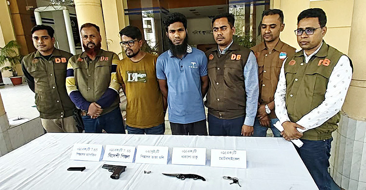 যশোরে আলোচিত রানা প্রতাপ হত্যাকাণ্ডের শুটার হৃদয়সহ দুজন আটক