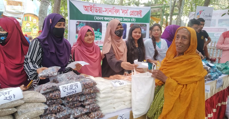 চাল ২৫, তেল ১২০ টাকায় বিক্রি করছে ‘লস প্রোজেক্ট’