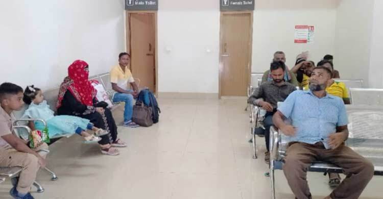 স্টেশনের সব ফ্যান খুলে নিয়ে গেছে বিদ্যুৎ বিভাগ