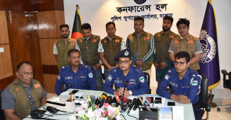 সাবেক স্ত্রীর সঙ্গে পরকীয়া, খালুর দুই চোখ তুলে নিলেন যুবক