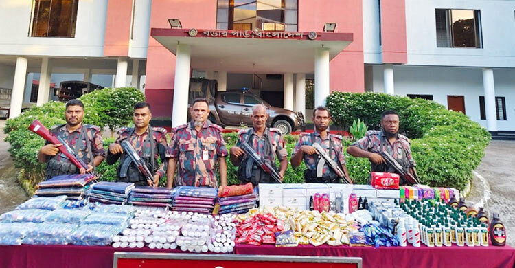 বেনাপোল সীমান্তে পাঁচ দিনে এক কোটি ৩০ লাখ টাকার চোরাই পণ্য জব্দ