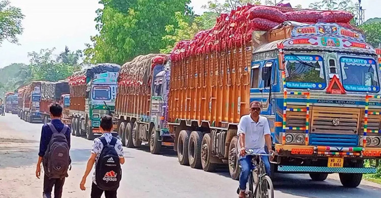 বেনাপোলে এক বছরে খাদ্যপণ্যে বাণিজ্য ঘাটতি ৭৩২০০ মেট্রিক টন