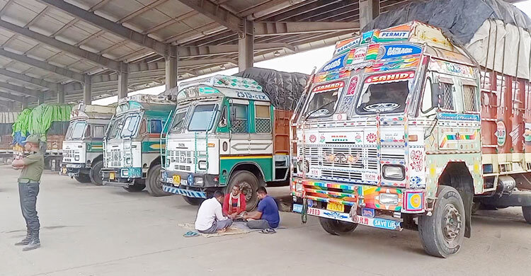 চার মাস পর বেনাপোল বন্দর দিয়েও ভারত থেকে চাল আমদানি শুরু
