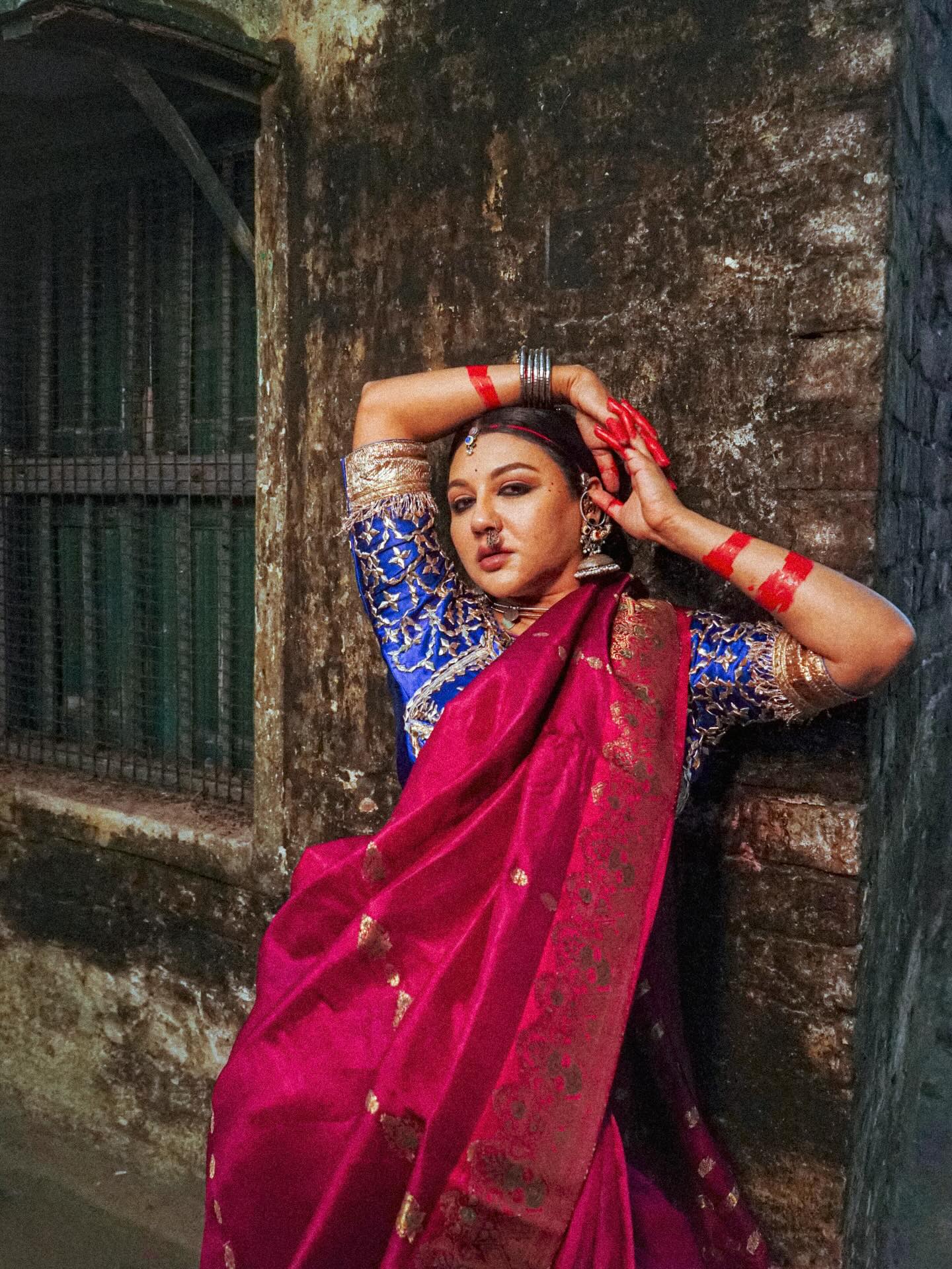 ঐতিহ্যের ভাঁজে আধুনিক জয়া