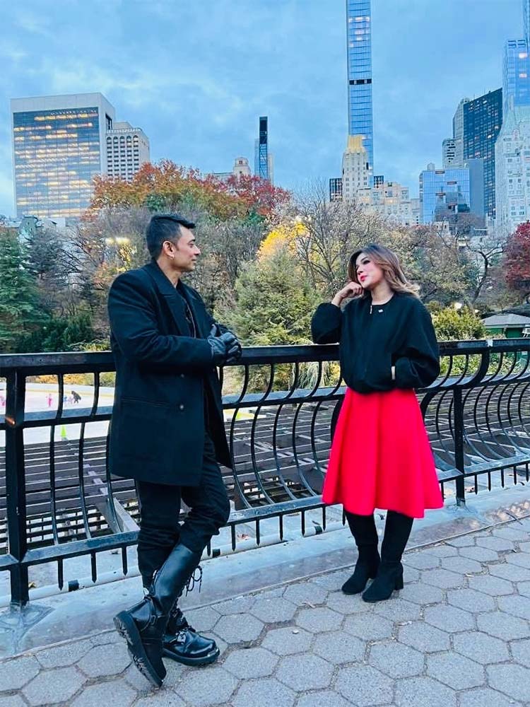 নিউইয়র্কের পার্কে একসঙ্গে কী করছেন জায়েদ খান-মাহি