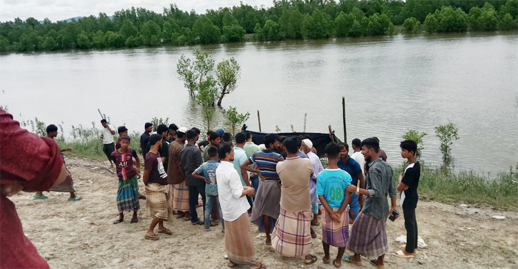 নাফ নদীতে মাছ শিকারে গিয়ে প্রাণ গেলো জেলের