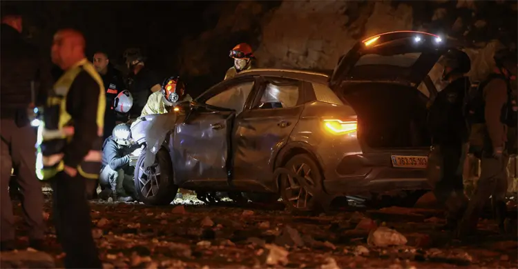 ইরানের ক্ষেপণাস্ত্র হামলায় ইসরায়েলে বেশ কয়েকজন আহত