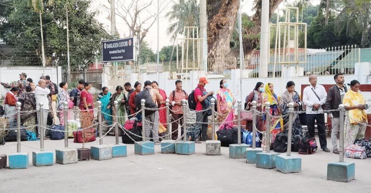 ভারত গেলেন ইসকনের ২১৭ জন তীর্থযাত্রী