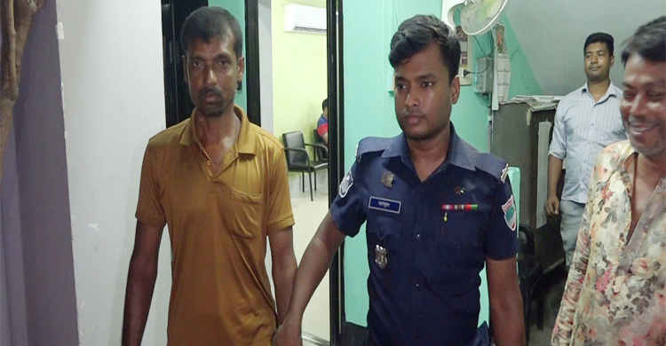 যশোরে বাসচাপায় সাতজনের প্রাণহানি, সেই চালকের আত্মসমর্পণ