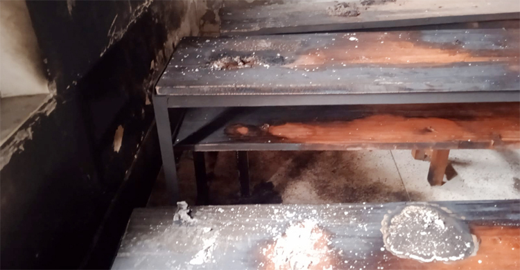 যশোরে বিদ্যালয়ের শ্রেণিকক্ষে দুর্বৃত্তের আগুন