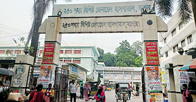 স্ত্রীকে হত্যার পর নিজের শরীরেও ছুরি চালালো স্বামী