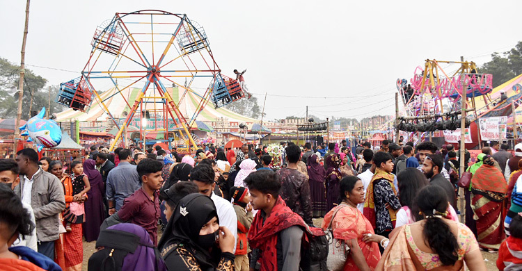 জন্মবার্ষিকী ঘিরে মধুমেলায় বর্ণিল আয়োজন