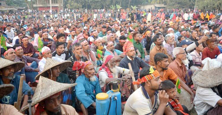 যশোরে ব্যতিক্রমী কৃষক সমাবেশ, কেউ লাঙল কাঁধে কেউ গরুর গাড়িতে বসে