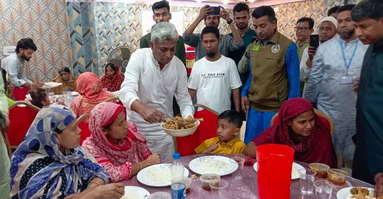 সুবিধাবঞ্চিত ৬০০ মানুষের মুখে হাসি ফোটালো ‘জয়ফুল জার্নি’
