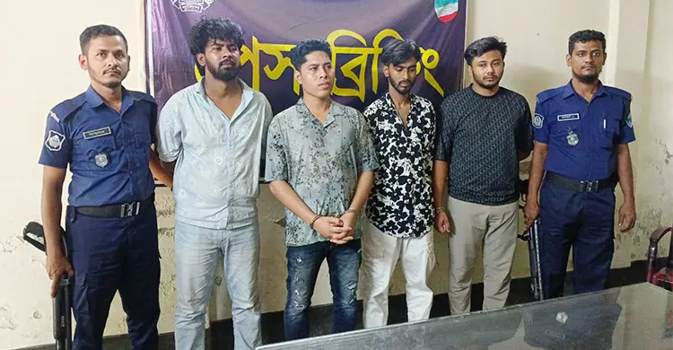 ভারতে পালানোর সময় শীর্ষ সন্ত্রাসী ডেভিড ইমন গ্রেফতার