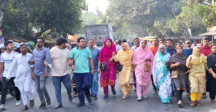 যশোরে ‘প্রাতঃভ্রমণে’ সীমাবদ্ধ বিএনপির অবরোধ কর্মসূচি