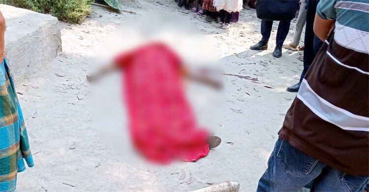 ঝগড়ার সময় স্ত্রীকে বাঁশ দিয়ে পিটিয়ে মারলেন স্বামী