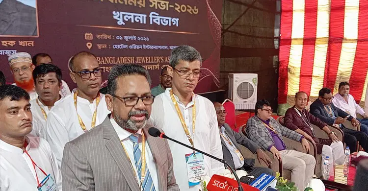 একটি সিন্ডিকেট দীর্ঘদিন সোনার বৈধ আমদানির পথ রুদ্ধ করে রেখেছে